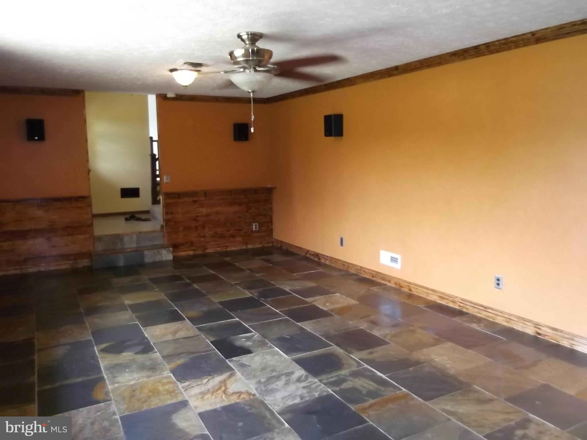 28249 Mine Run Road Rhoadesville, VA 22542 - Photo 8 of 26 Interior (General)