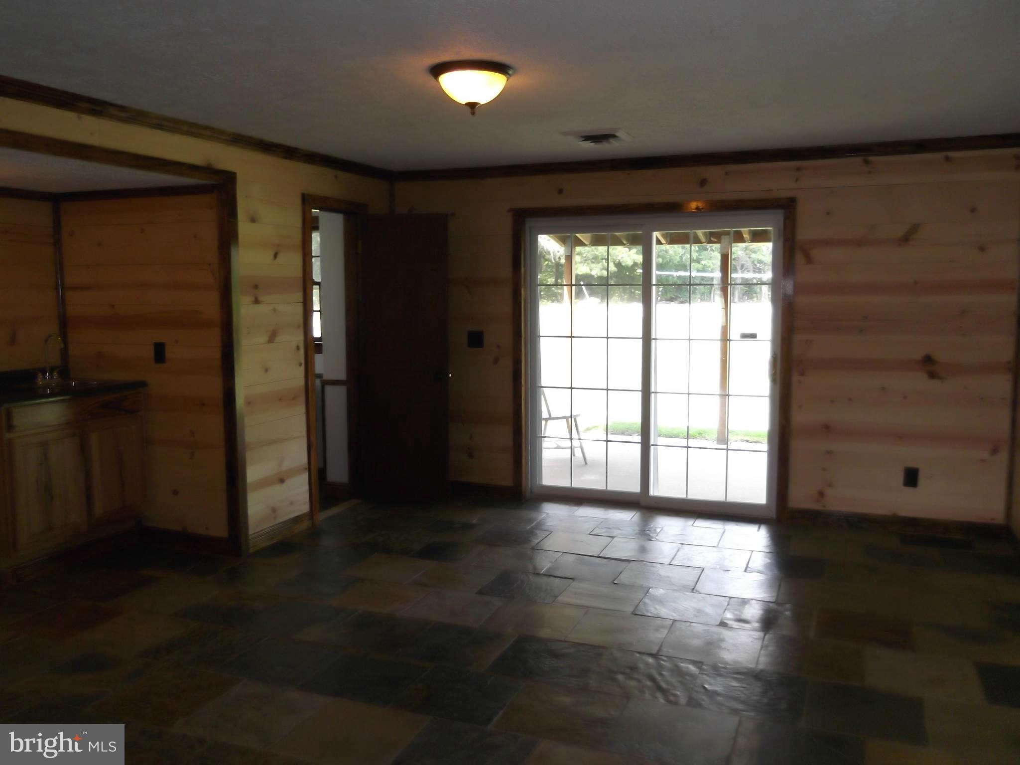 28249 Mine Run Road Rhoadesville, VA 22542 - Photo 9 of 26 Interior (General)