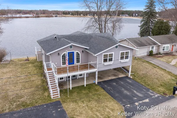 $875,000 | 7896 Bay Meadow, Stanwood, MI 49346