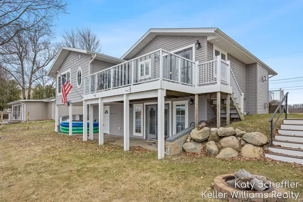 $875,000 | 7896 Bay Meadow, Stanwood, MI 49346