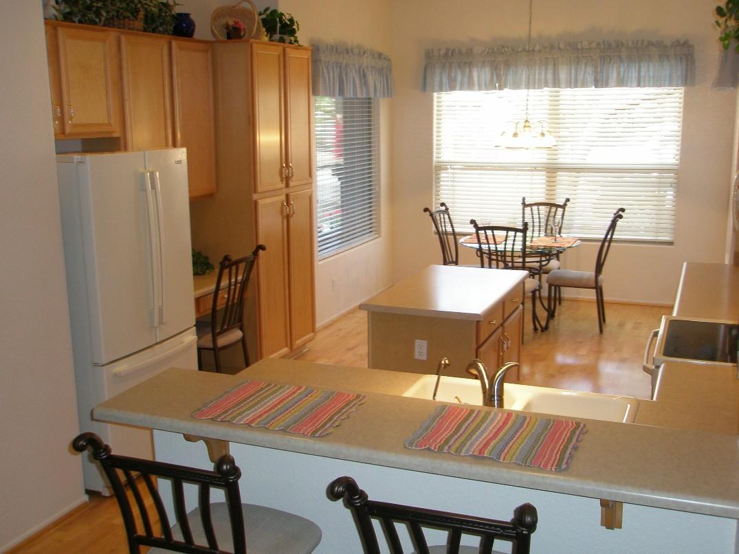 4411 East Briles Road Phoenix, AZ 85050 - Photo 8 of 13 Kitchen 2