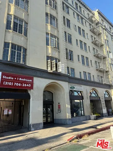 $1,595 | 5217 Hollywood Boulevard, Unit 222, Los Angeles, CA 90027