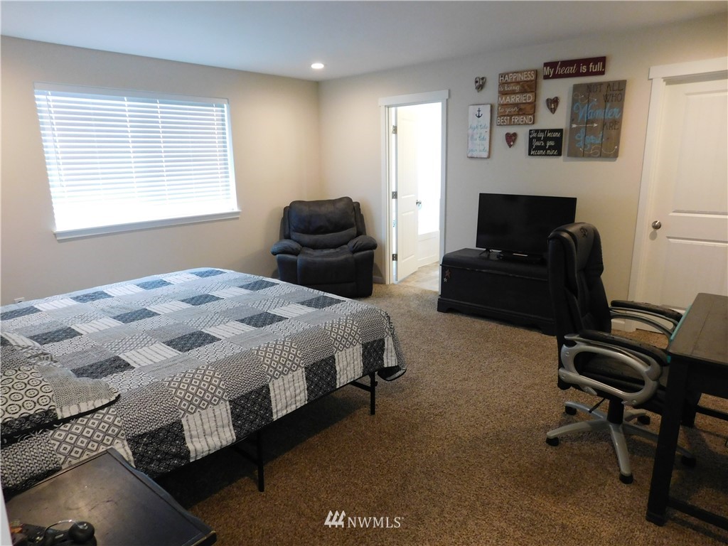 529-12 North Military Road Winlock, WA 98596 - Photo 14 of 38