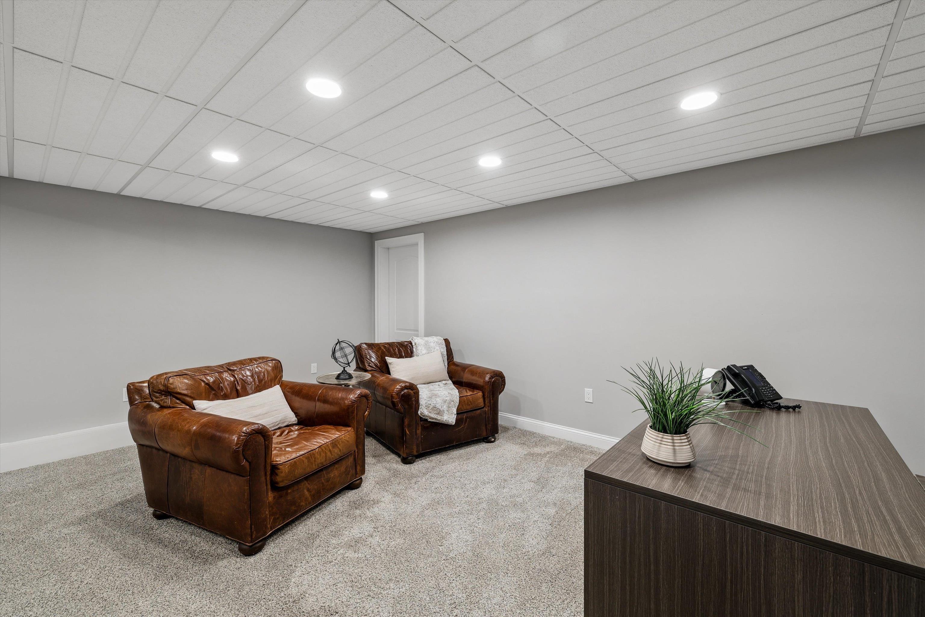 79 Thunder Road Fremont, NH 03044 - Photo 29 of 56