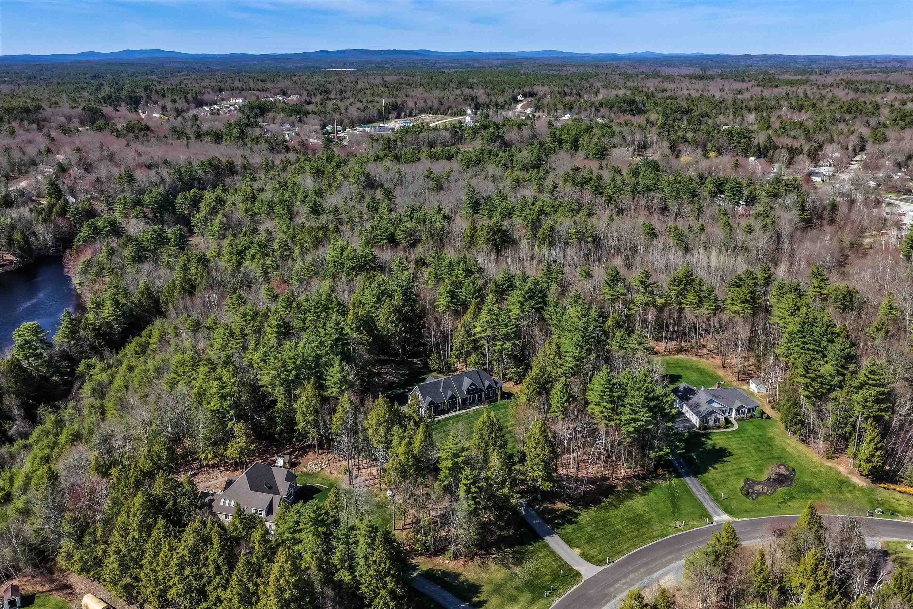 79 Thunder Road Fremont, NH 03044 - Photo 35 of 56