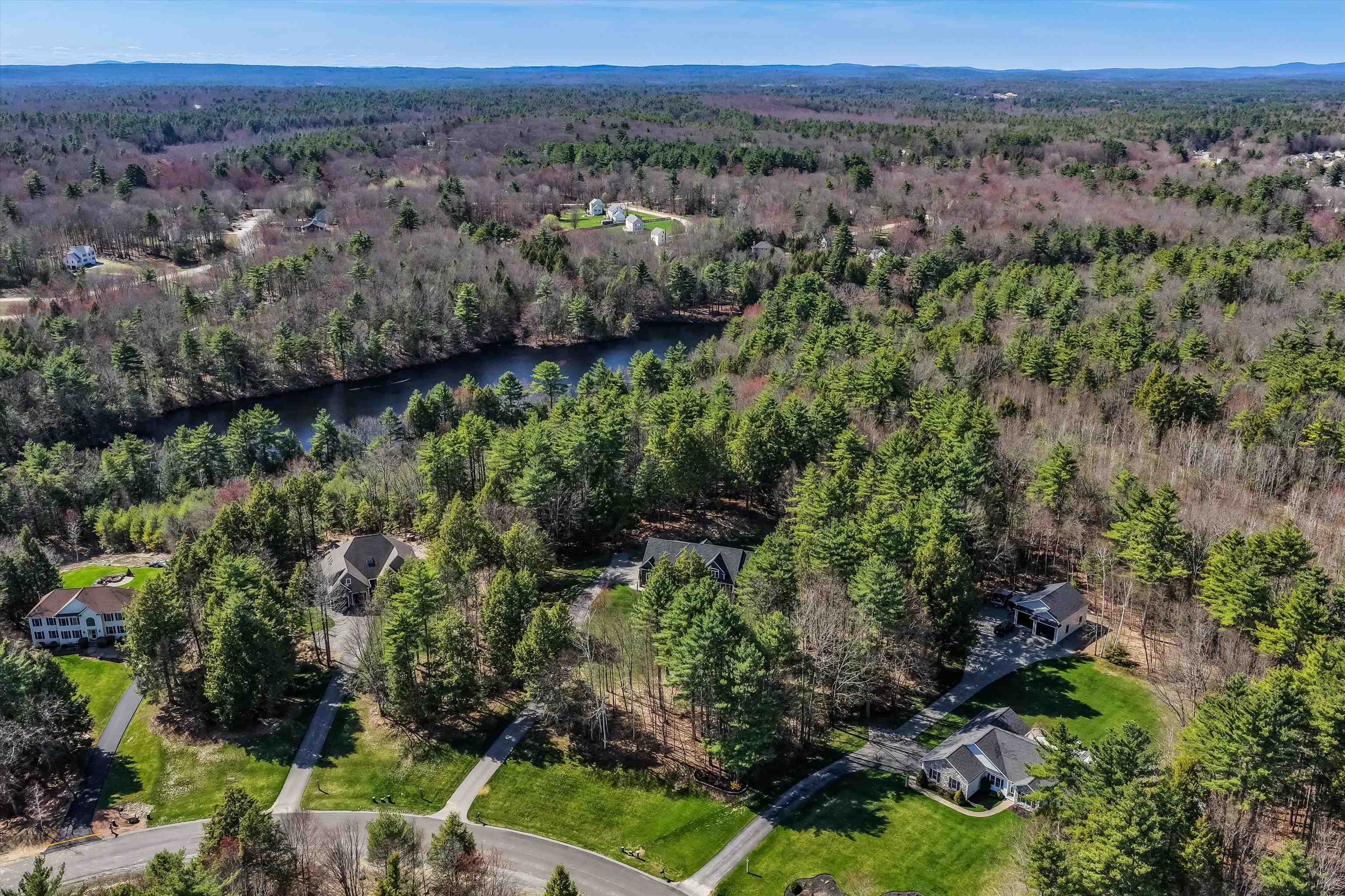 79 Thunder Road Fremont, NH 03044 - Photo 36 of 56