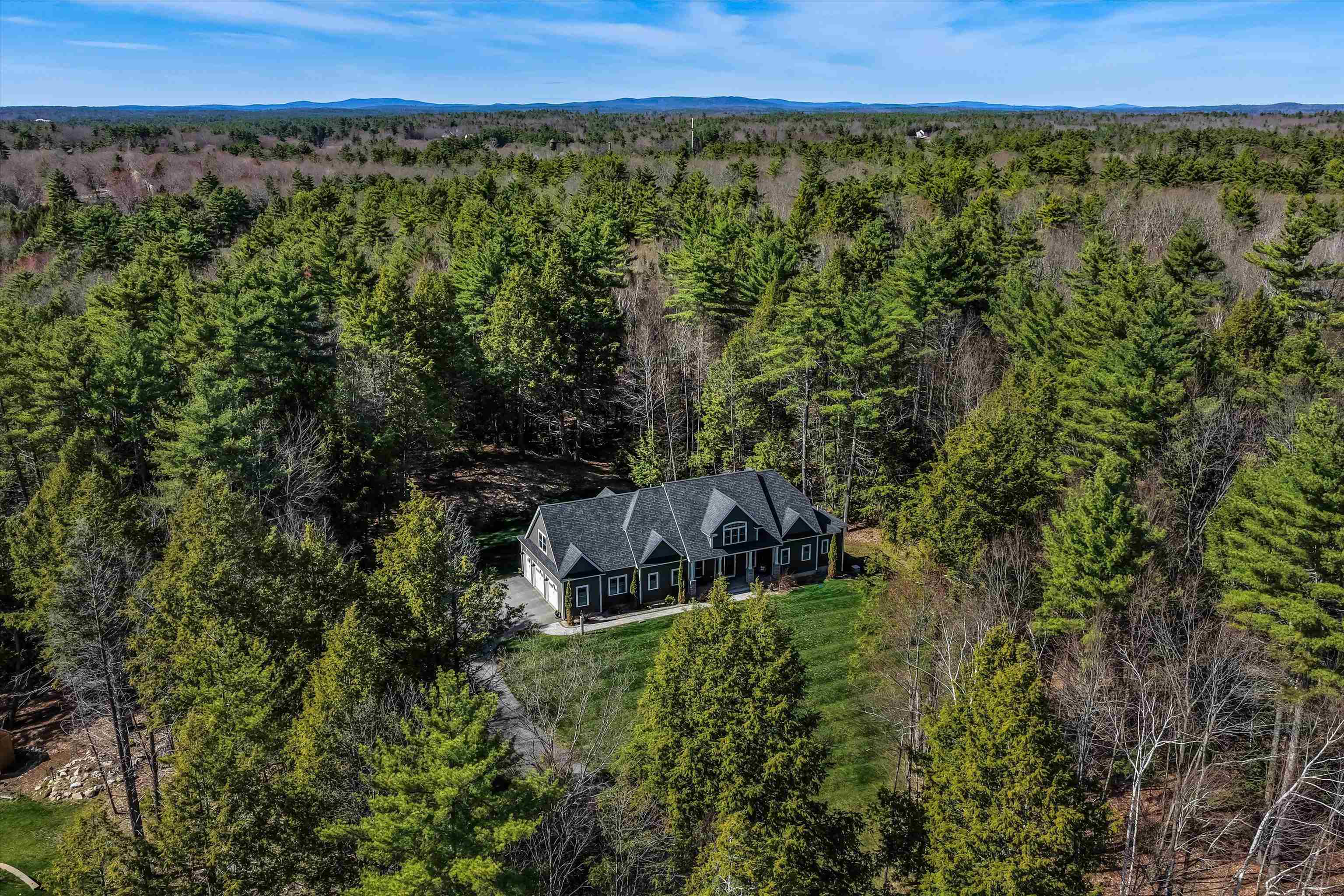 79 Thunder Road Fremont, NH 03044 - Photo 38 of 56