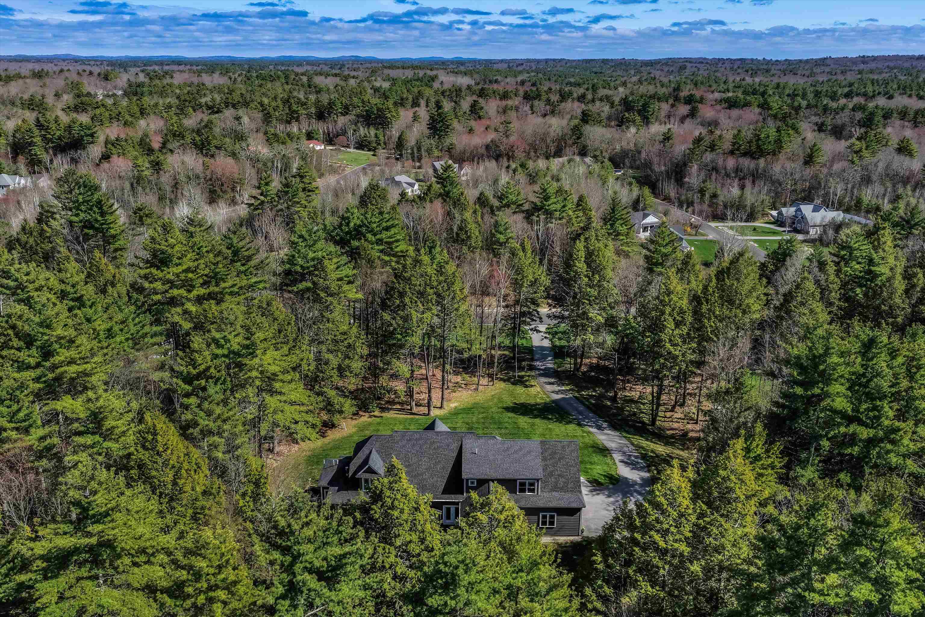 79 Thunder Road Fremont, NH 03044 - Photo 44 of 56