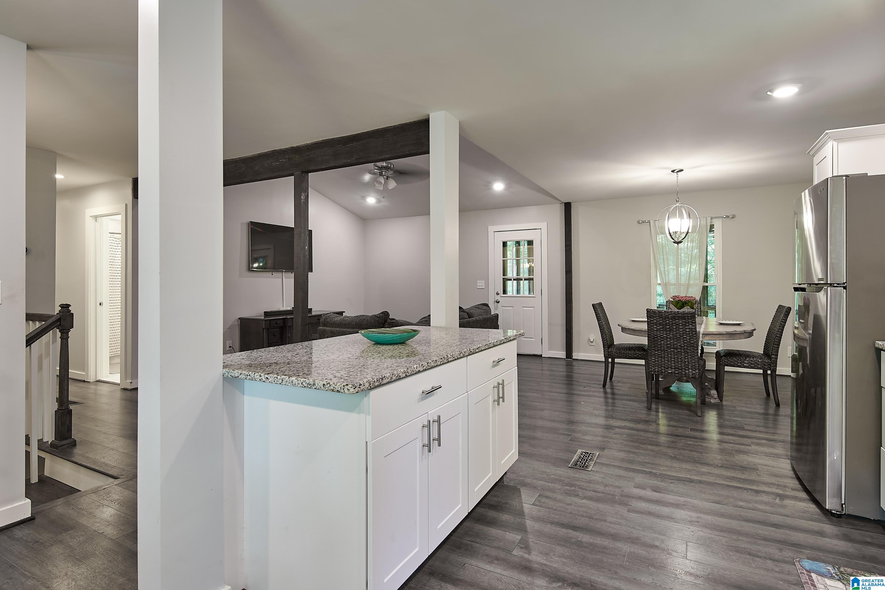 5645 Hampton Road Birmingham, AL 35210 - Photo 2 of 46