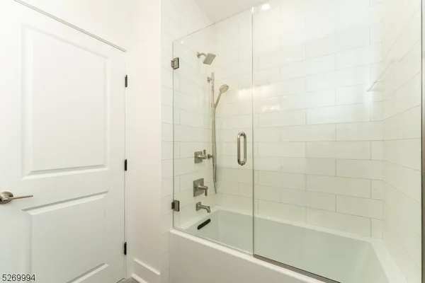 $2,950 | 15 North Avenue, Unit 2A, Garwood, NJ 07027