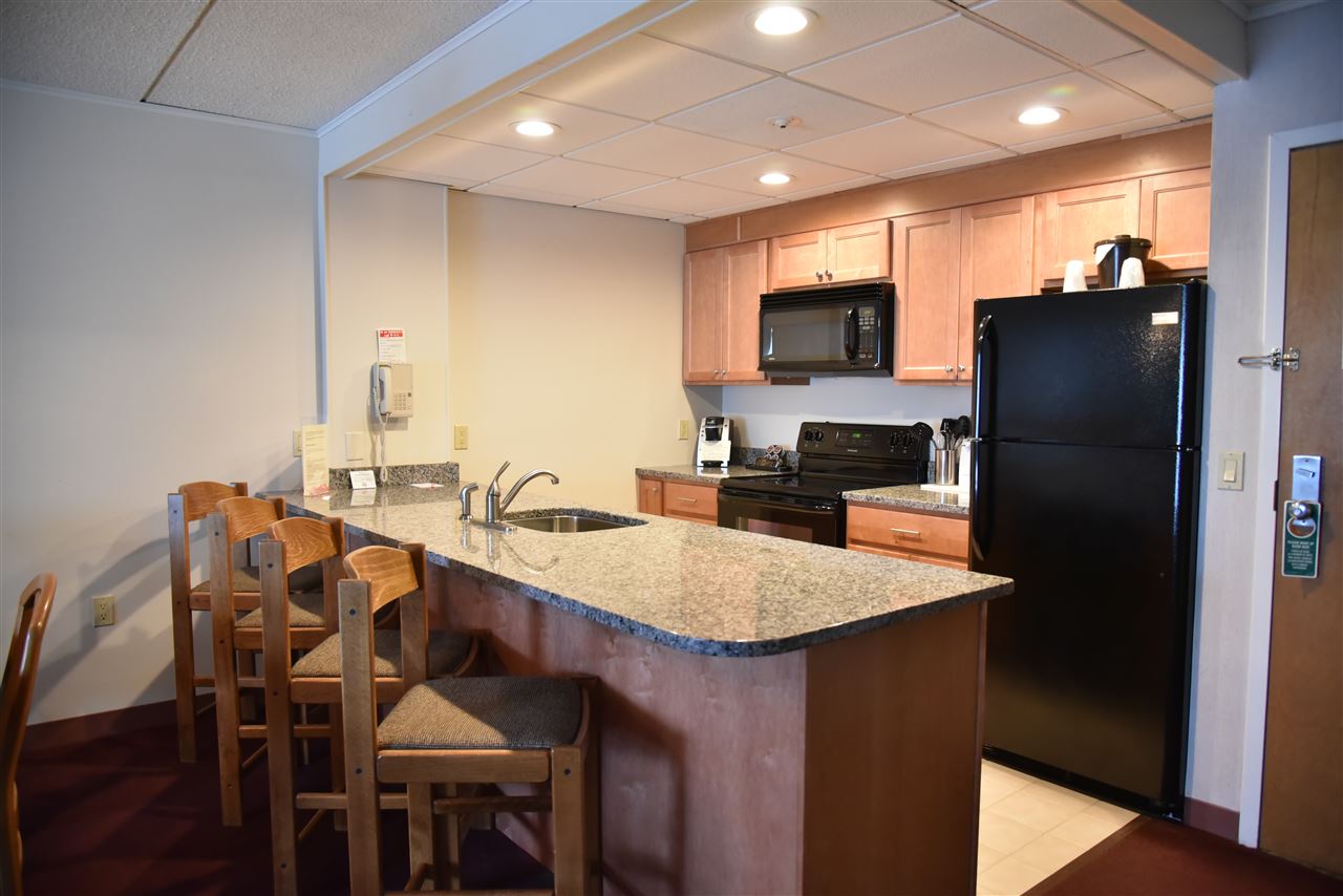 17 Harris Shore Road, Unit 408D Gilford, NH 03249 - Photo 2 of 31