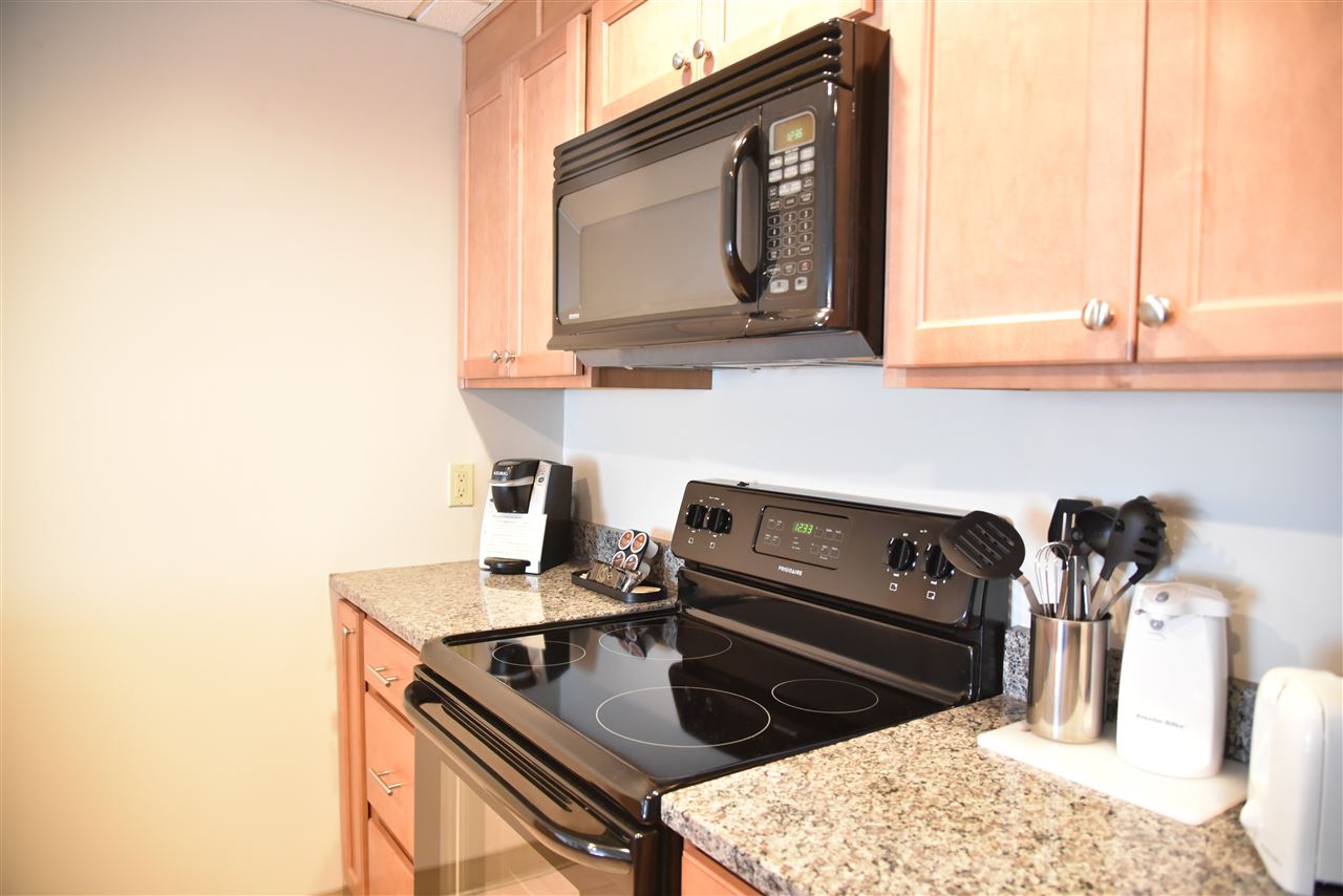 17 Harris Shore Road, Unit 408D Gilford, NH 03249 - Photo 3 of 31