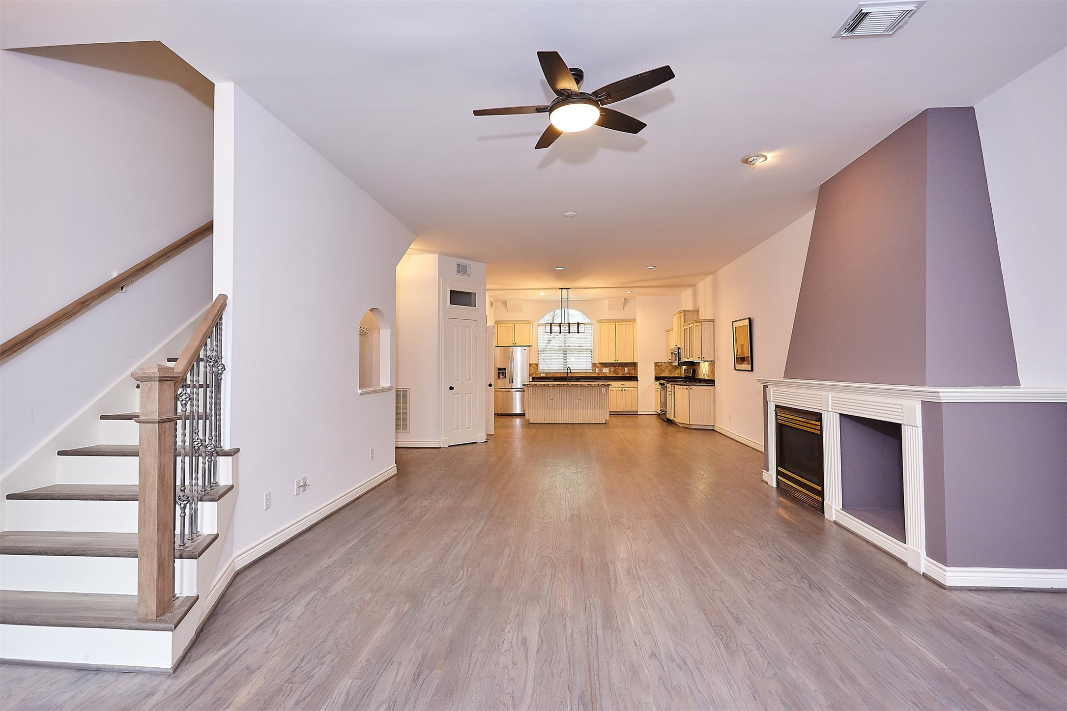 110 Detering Street Houston, TX 77007 - Photo 5 of 41