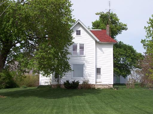 747 Carnahan Road Compton, IL 61318 - Photo 1 of 1