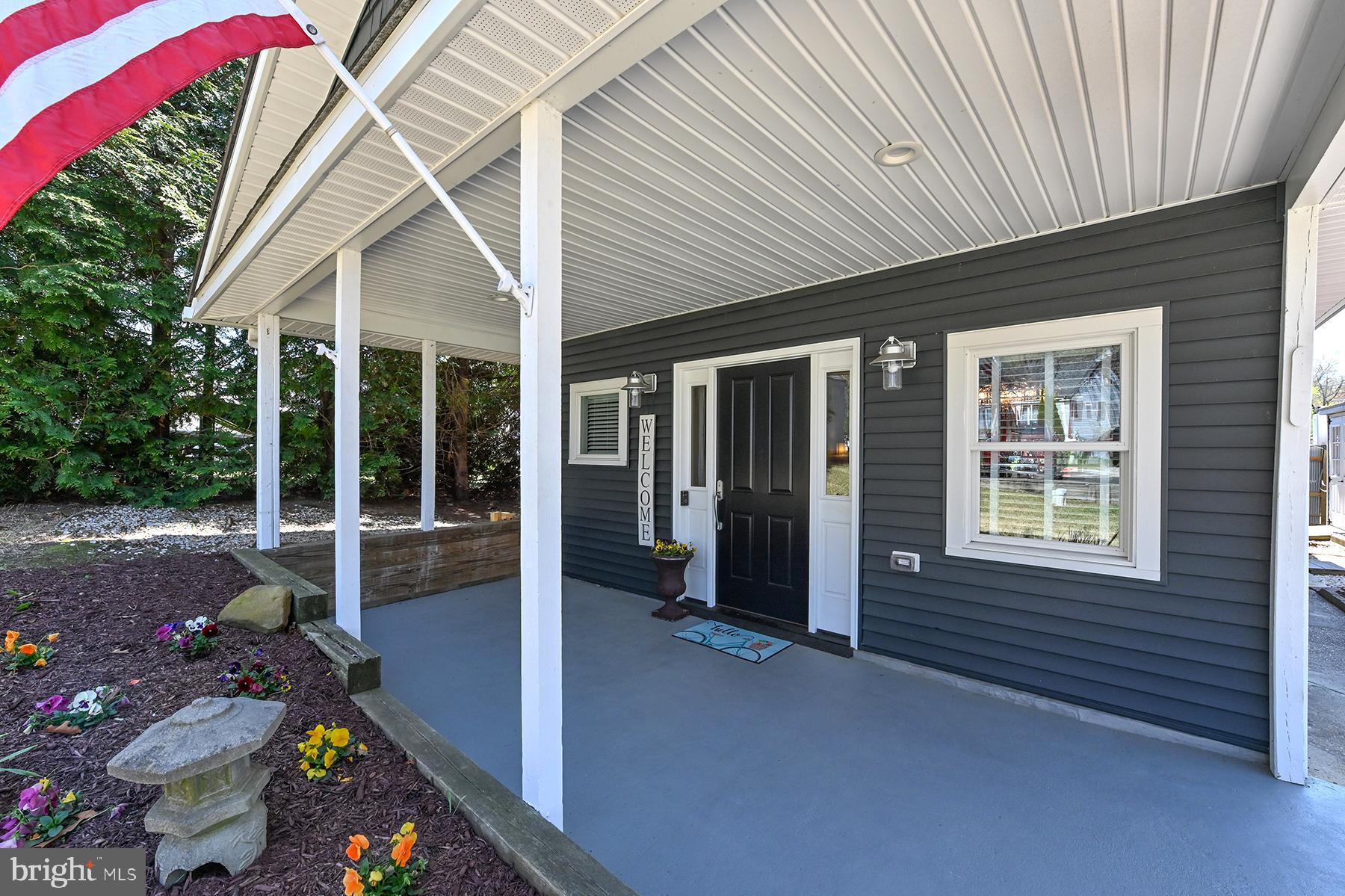 609 Riverside Drive Pasadena, MD 21122 - Photo 11 of 48 An inviting entrance