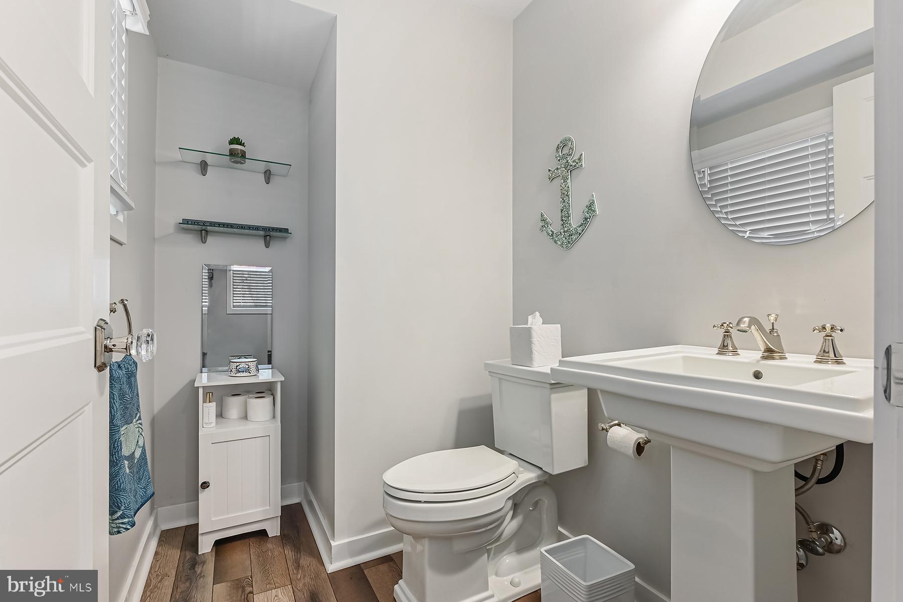609 Riverside Drive Pasadena, MD 21122 - Photo 29 of 48 Main level powder room