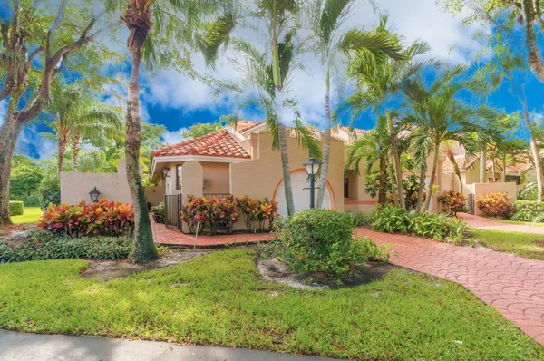 $3,800 | 22545 Meridiana Drive, Boca Raton, FL 33433