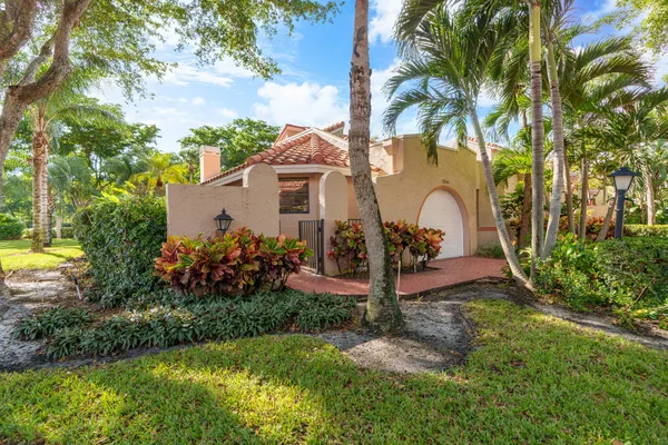 $3,800 | 22545 Meridiana Drive, Boca Raton, FL 33433