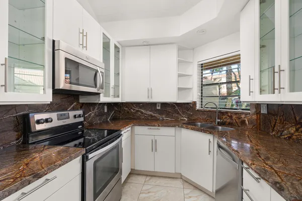 $3,800 | 22545 Meridiana Drive, Boca Raton, FL 33433