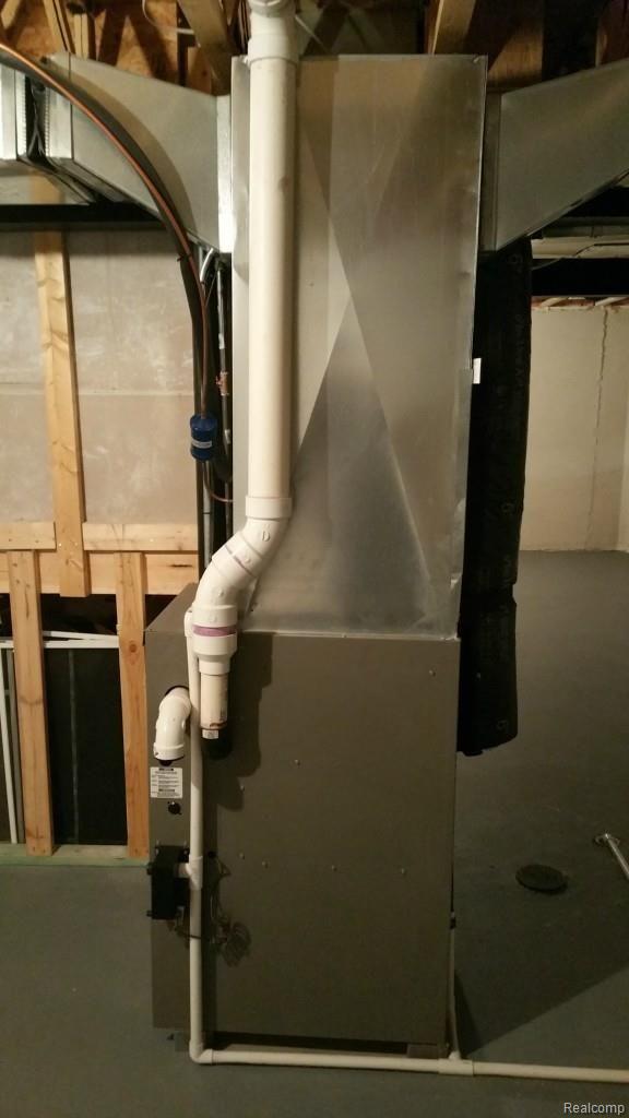 49592 Potomac Road Canton, MI 48188 - Photo 38 of 44 Furnace 2.jpg