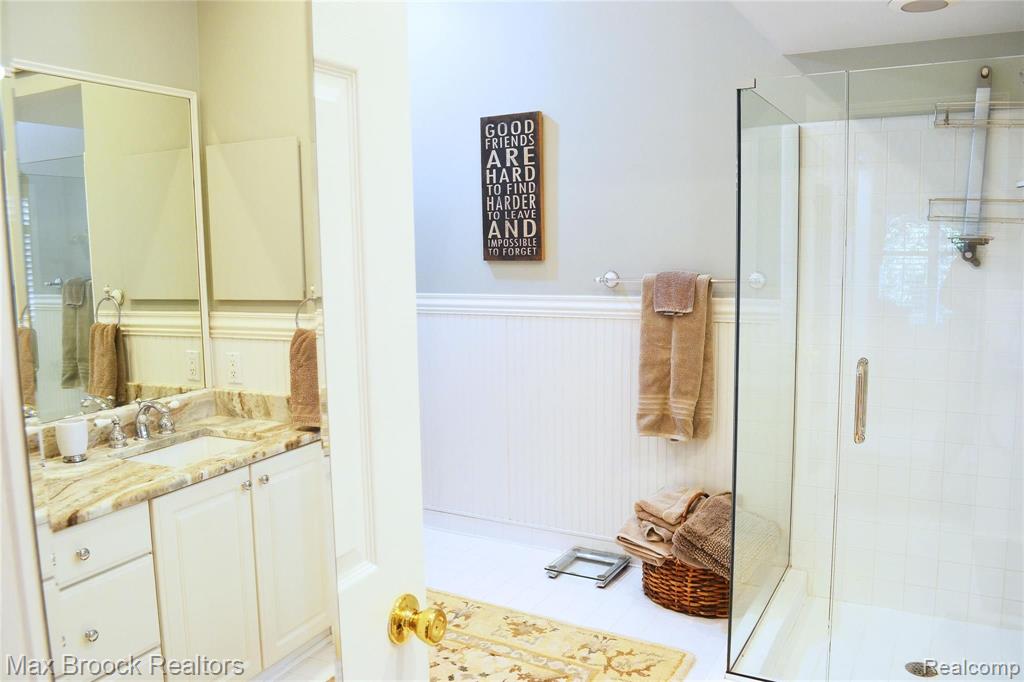 3795 Warwick Drive Rochester Hills, MI 48309 - Photo 28 of 51