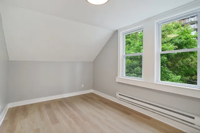 $1,325,000 | 21 Holcomb Avenue, Stamford, CT 06902