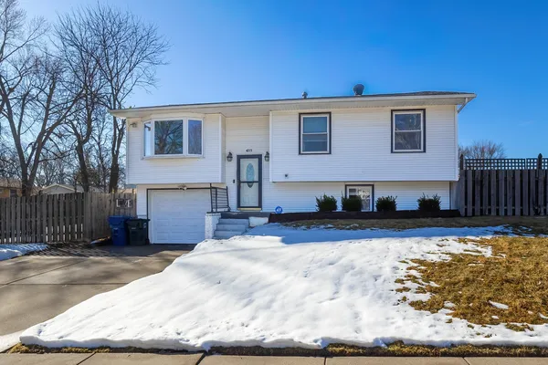 $220,000 | 4215 West 16th Street, Davenport, IA 52804