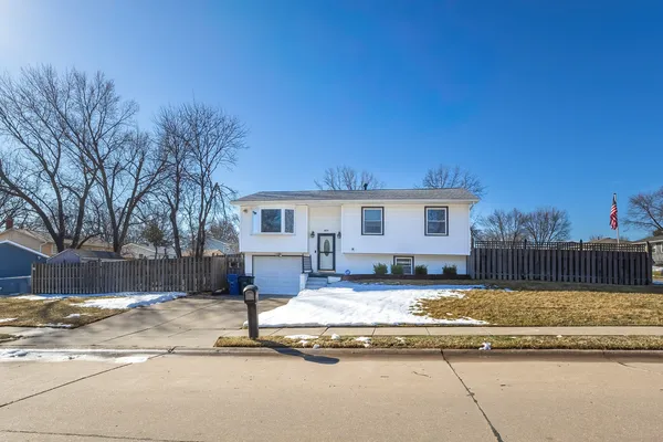 $220,000 | 4215 West 16th Street, Davenport, IA 52804