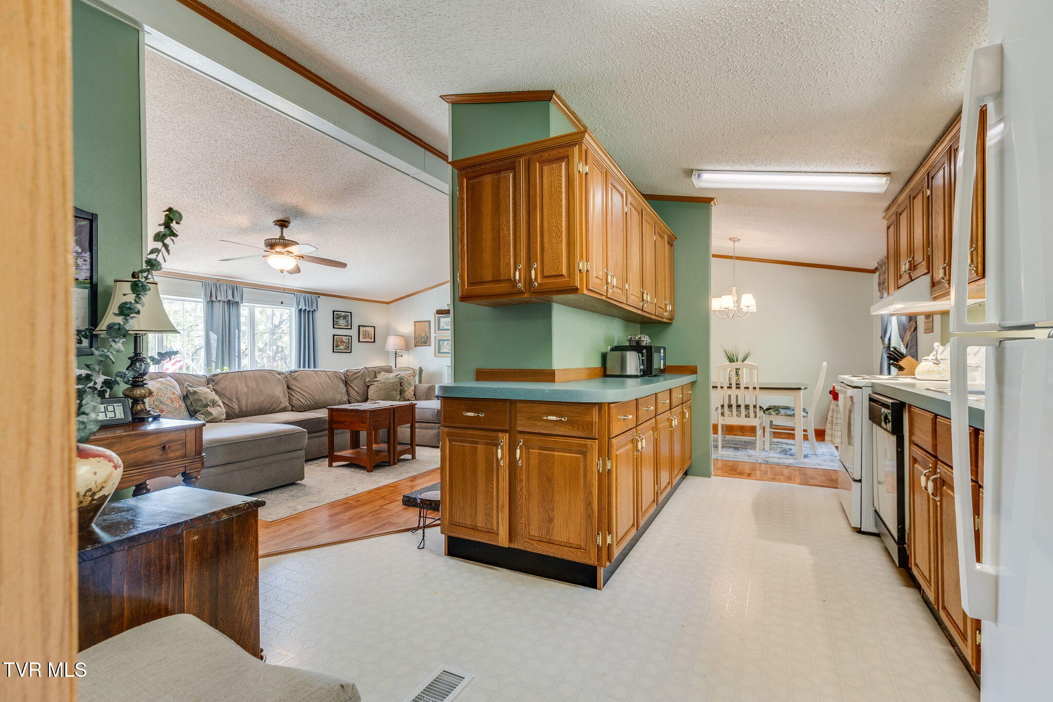 248 Jenkins Hollow Road Elizabethton, TN 37643 - Photo 9 of 25 009