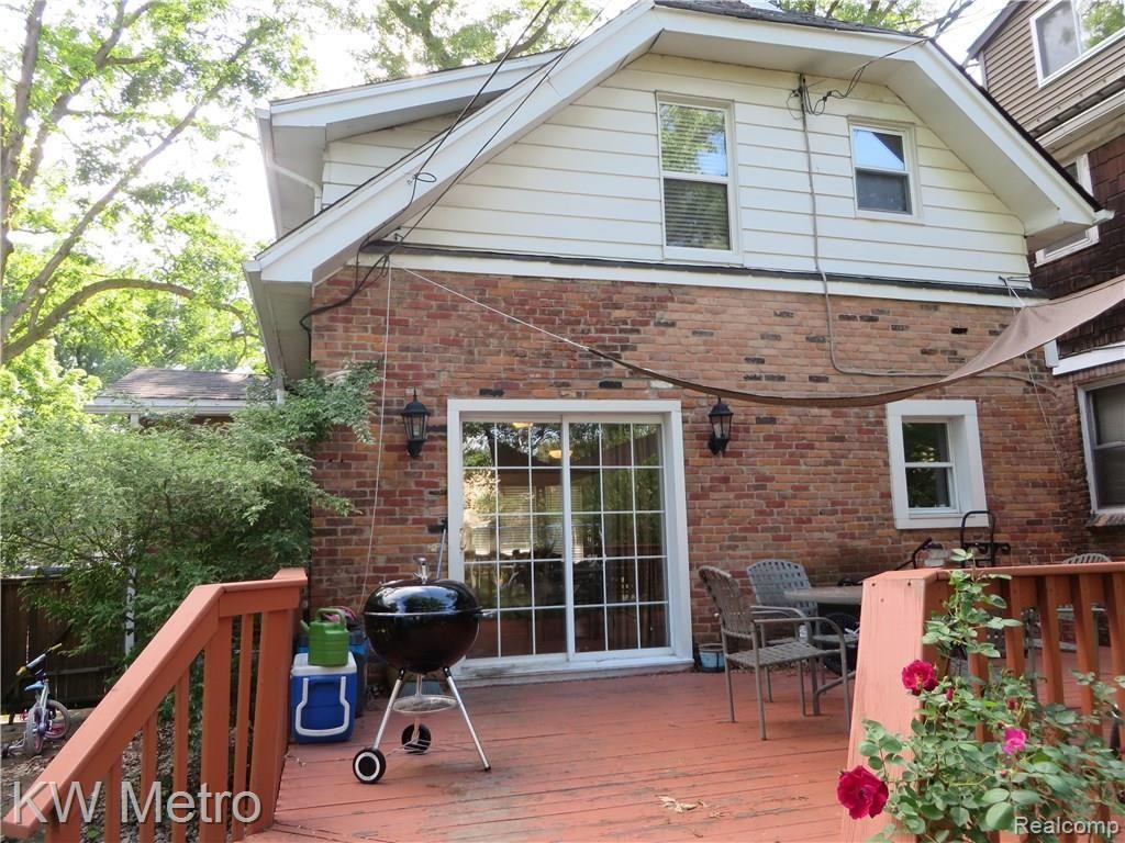342 Stratford Road Ferndale, MI 48220 - Photo 3 of 11 IMG_0297.JPG