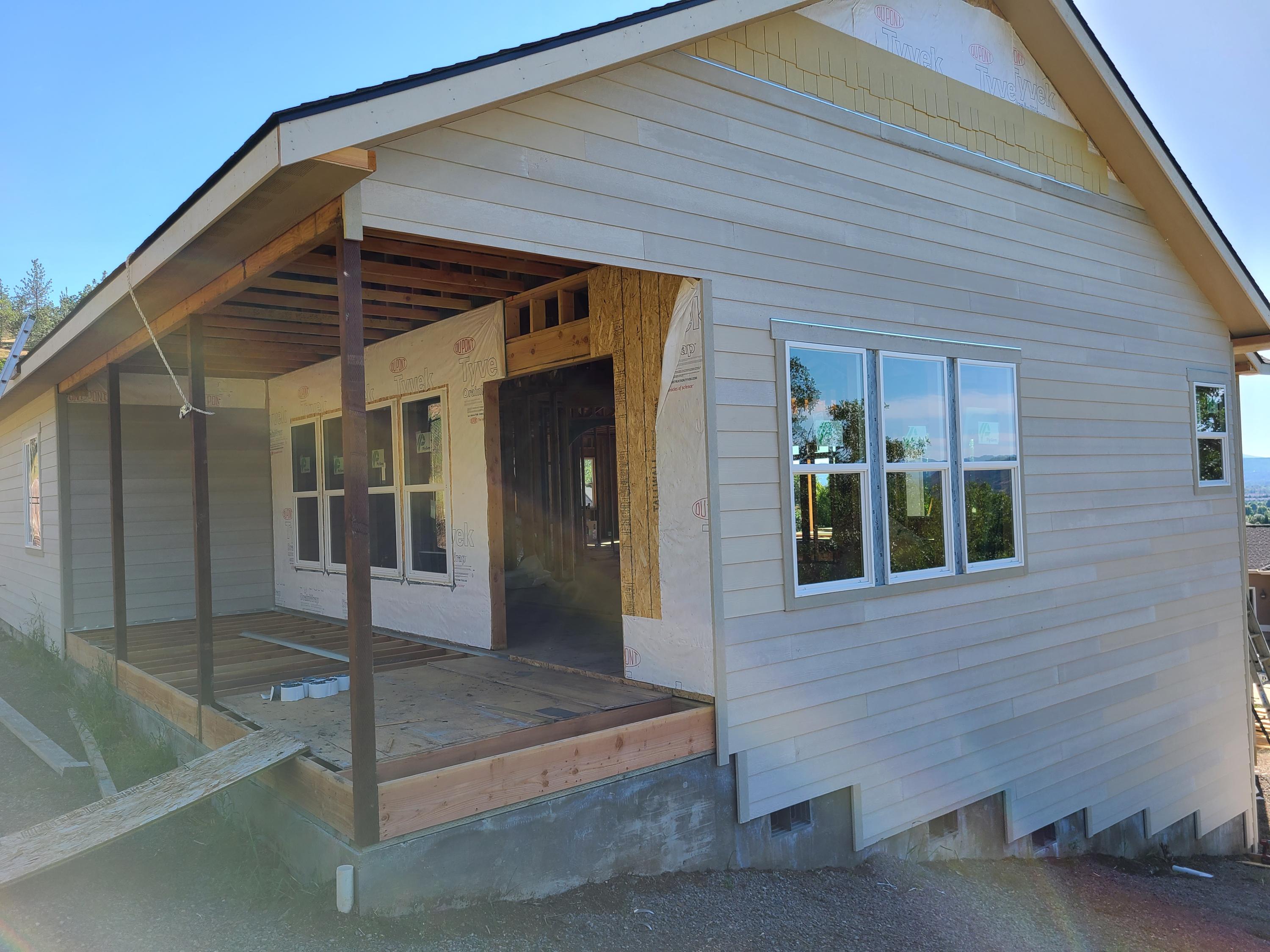 1366 Poppy Ridge Drive Eagle Point, OR 97524 - Photo 17 of 22 20200602_171027