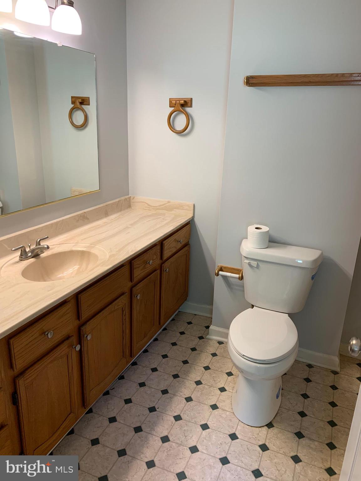 478 Round Hill Road Winchester, VA 22602 - Photo 21 of 27 Full Bath Main Level