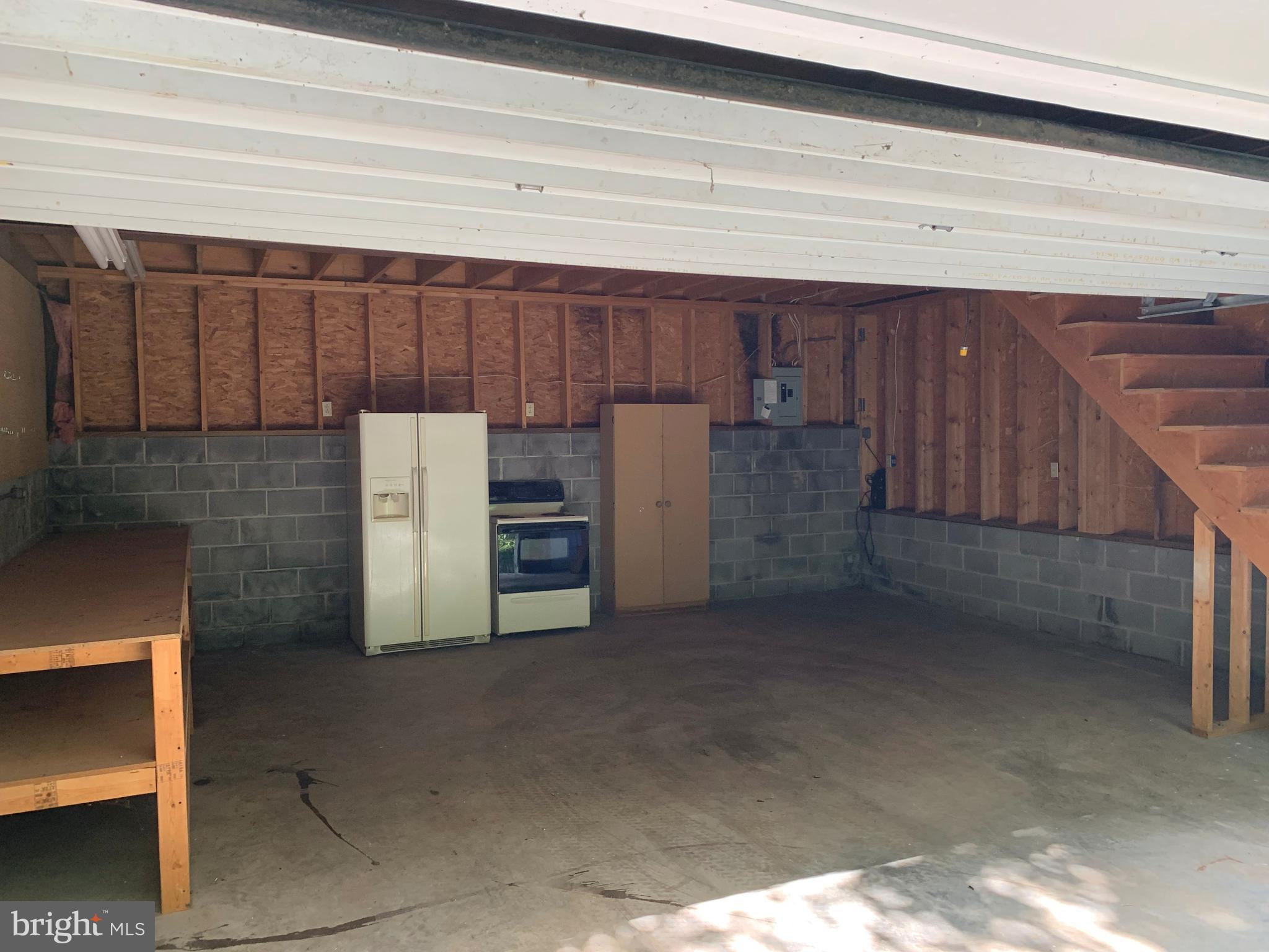 478 Round Hill Road Winchester, VA 22602 - Photo 9 of 27 2 Car Garage