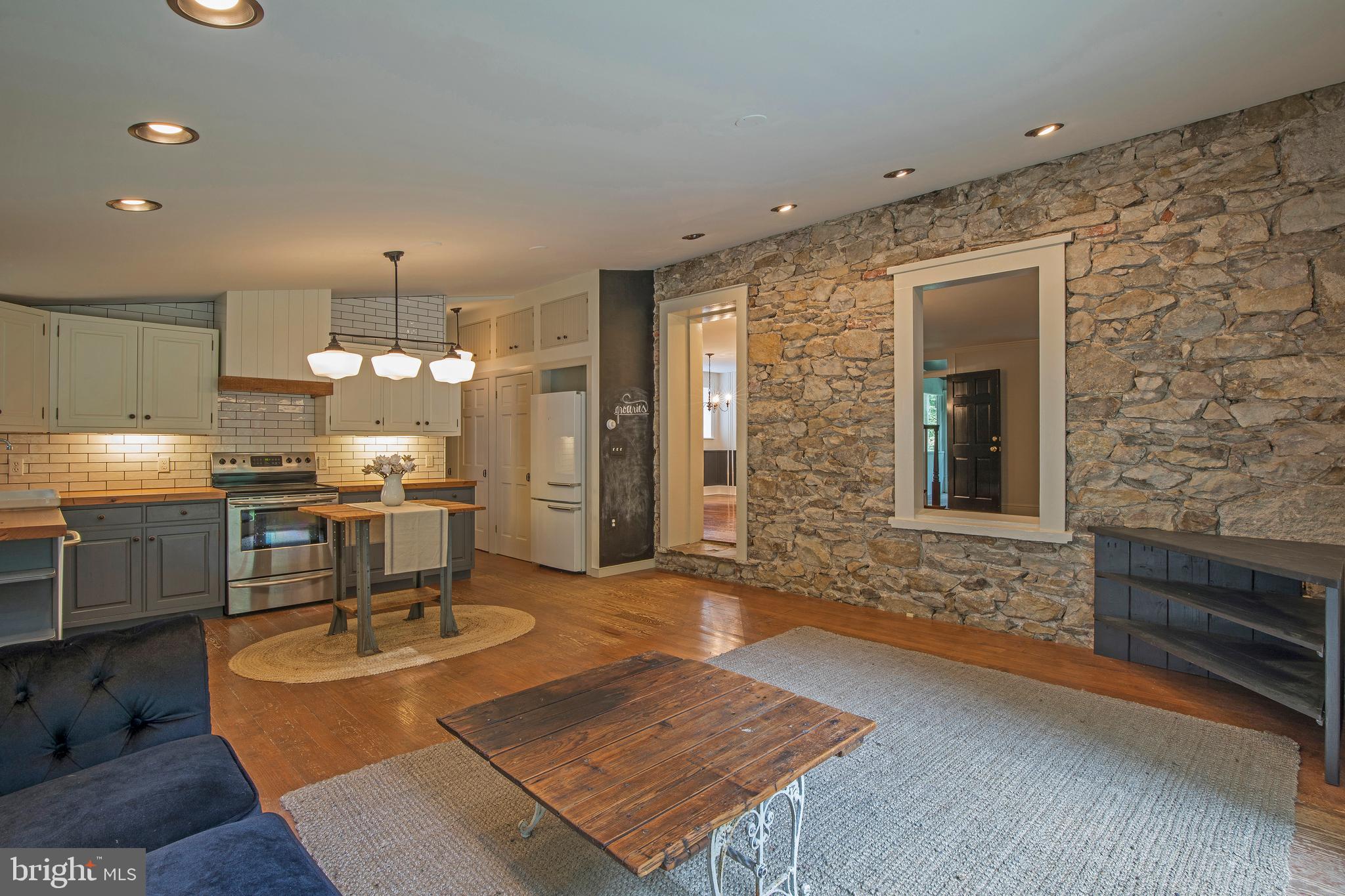 4627 Upper Mountain Road New Hope, PA 18938 - Photo 3 of 41 Gallery Image 3