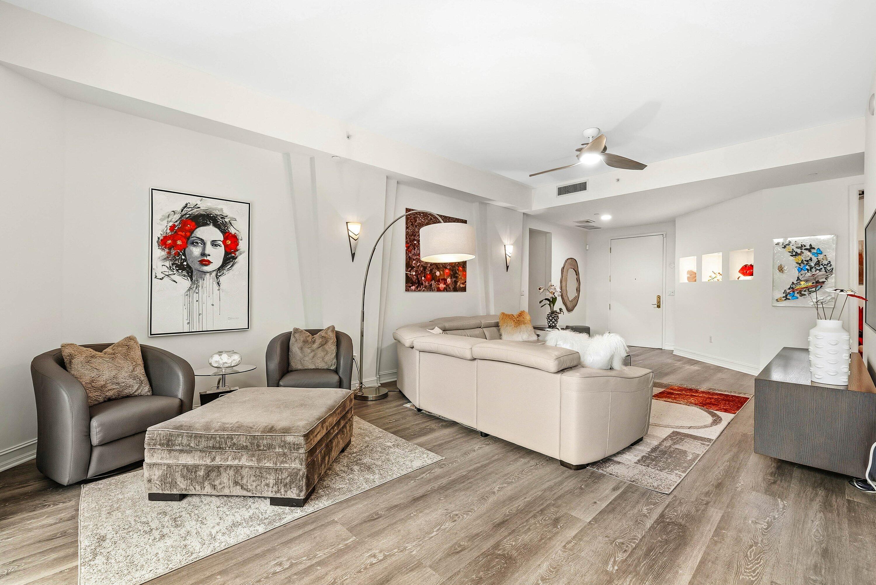 550 Southeast Mizner Boulevard, Unit B110 Boca Raton, FL 33432 - Photo 14 of 53 Living Room