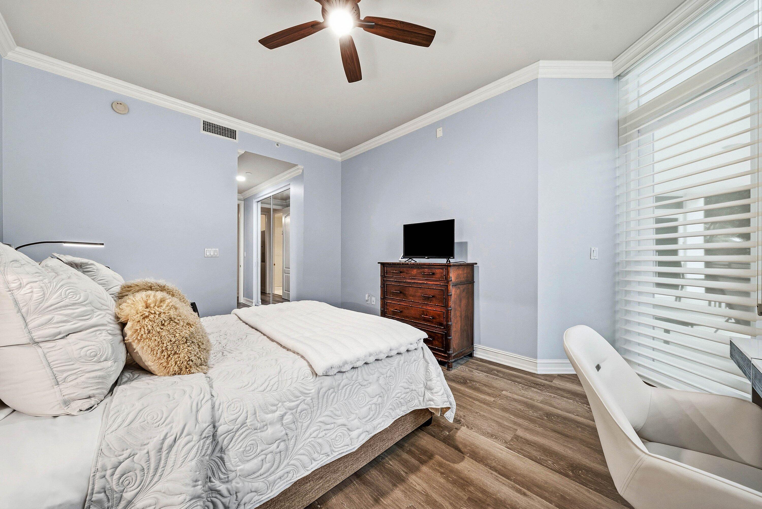 550 Southeast Mizner Boulevard, Unit B110 Boca Raton, FL 33432 - Photo 31 of 53 Second Bedroom Suite