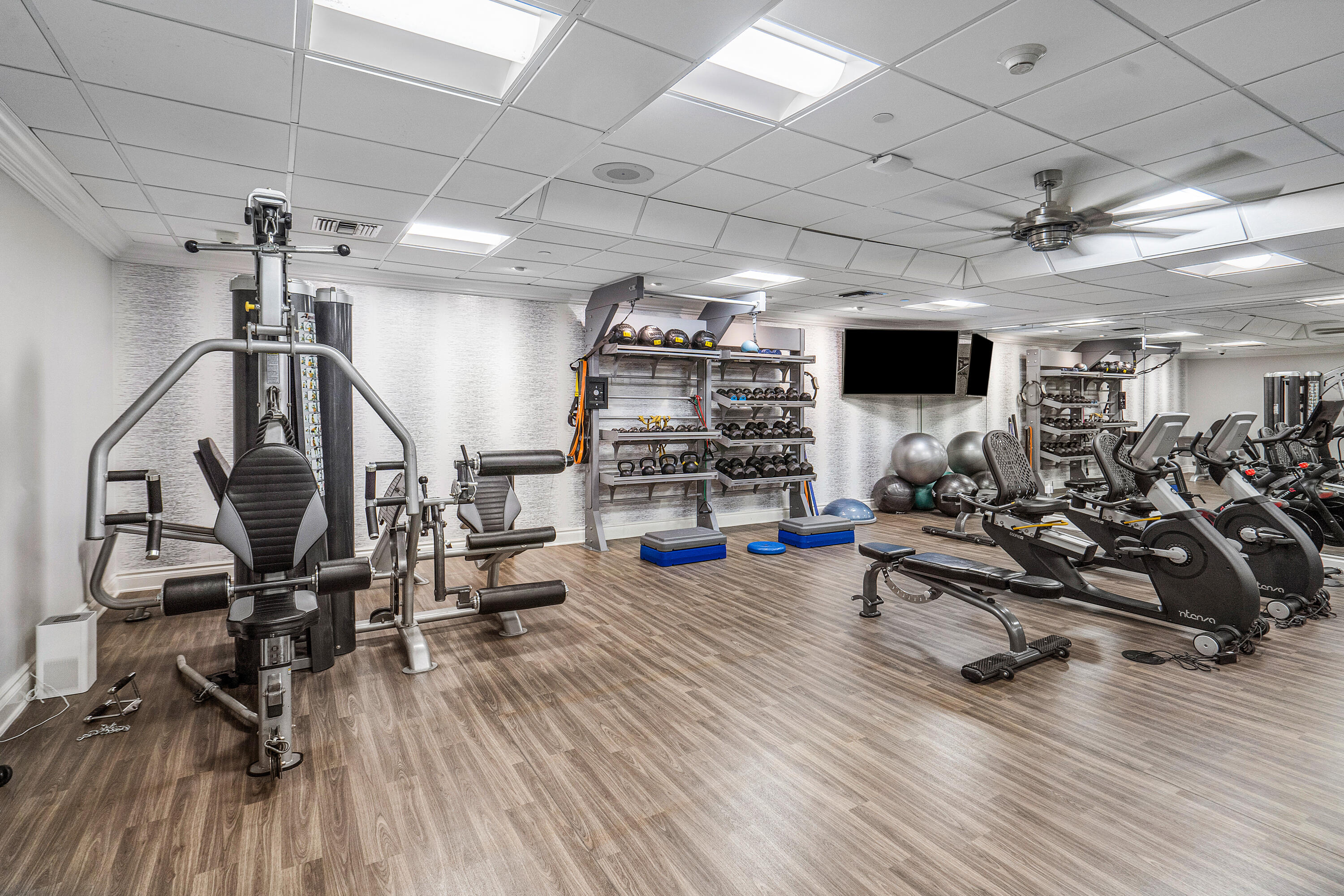 550 Southeast Mizner Boulevard, Unit B110 Boca Raton, FL 33432 - Photo 45 of 53 Fitness center