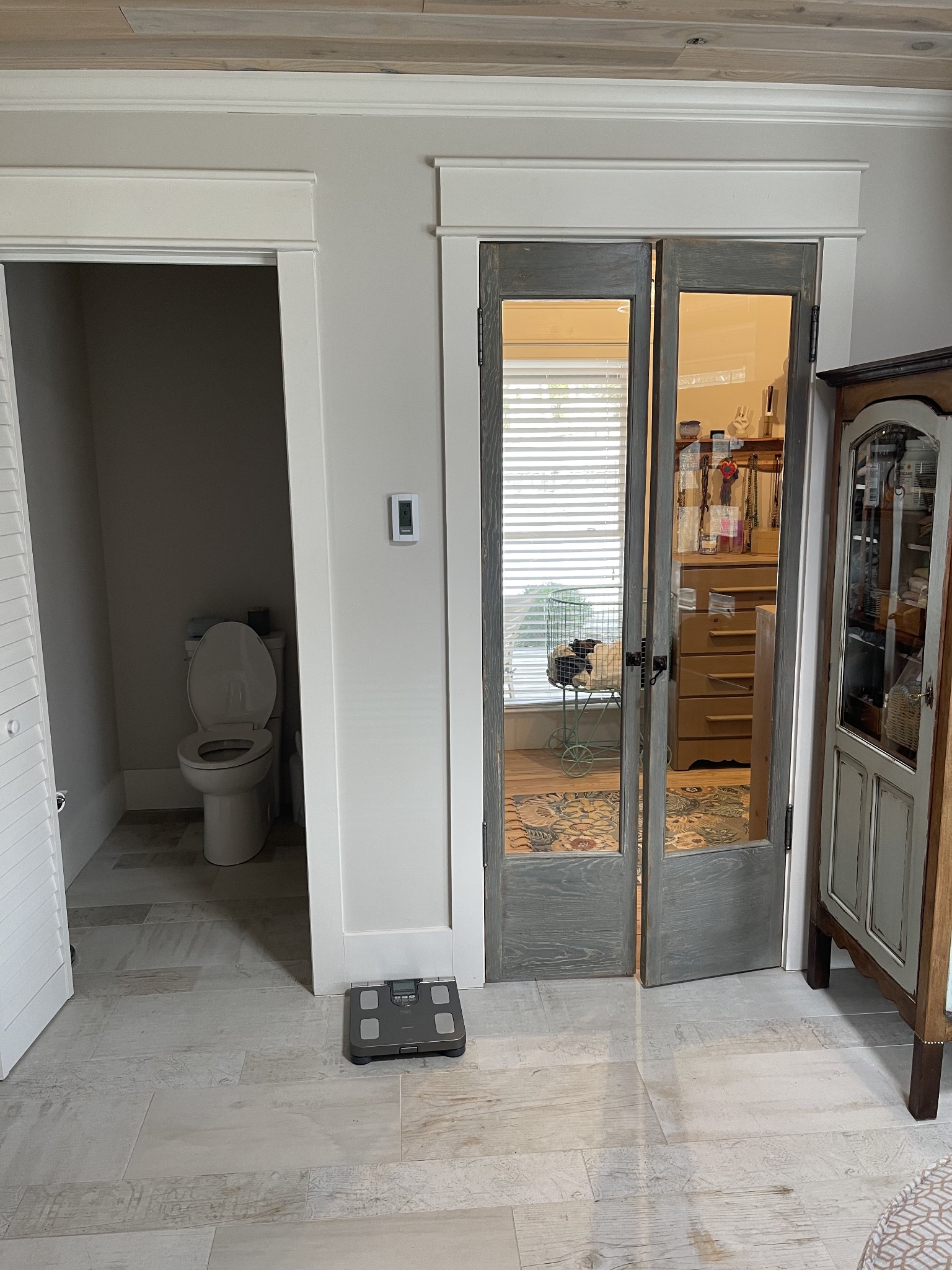 499 Wildheart Lane Sewanee, TN 37375 - Photo 23 of 32 a view of entryway with a tub and shower