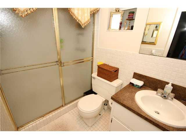 3900 North Park Road Hollywood, FL 33021 - Photo 6 of 17 Bathroom Master