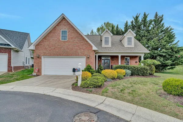 $435,000 | 2310 Green Knoll Lane, Vinton, VA 24179