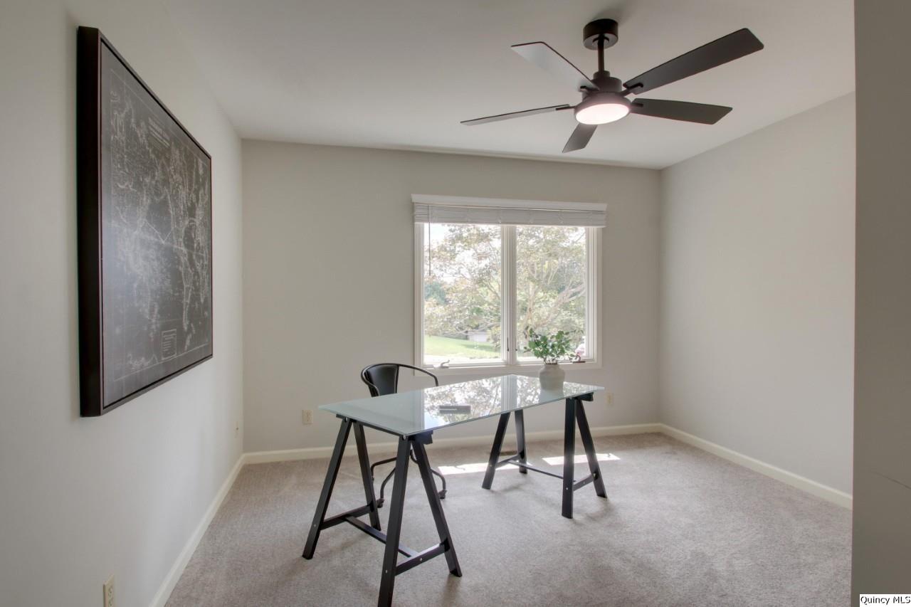 3510 Overlook Drive Quincy, IL 62305 - Photo 20 of 29 a workspace room with furniture and windows