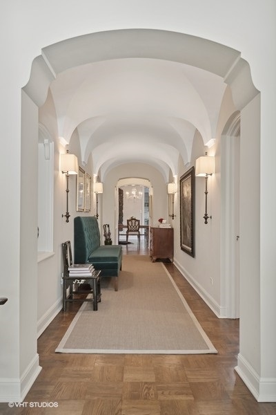 222 East Chestnut Street, Unit 17B Chicago, IL 60611 - Photo 5 of 29 a living room with furniture
