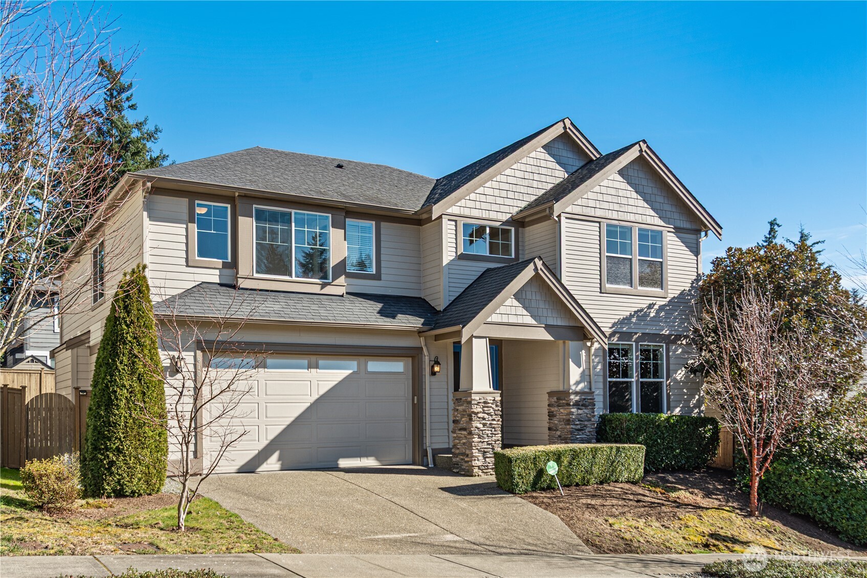 610 Field Place Northeast Renton, WA 98059 - Photo 2 of 32 Gallery Image 2