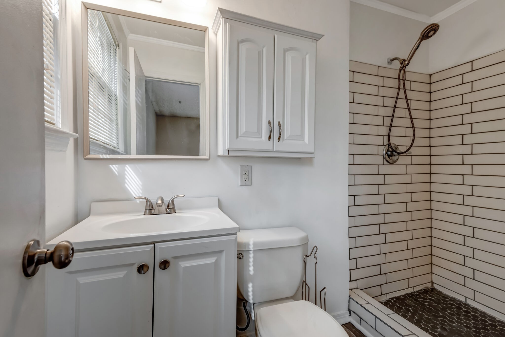 561 Castlegate Drive Nashville, TN 37217 - Photo 8 of 21 a bathroom with a sink toilet and shower