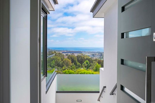 $6,449,000 | 1110 Solana Drive, Del Mar, CA 92014