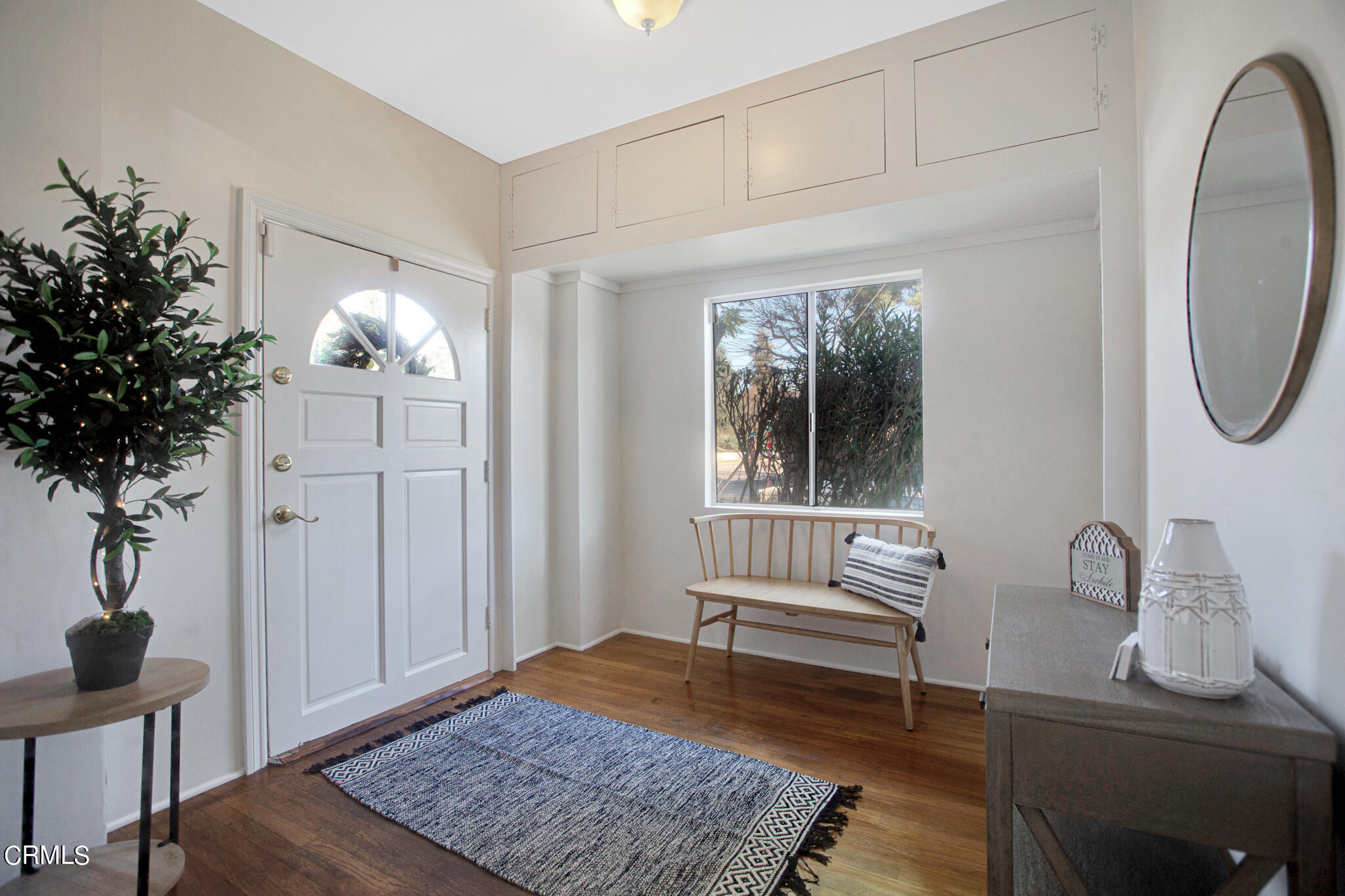 1741 Mission Street South Pasadena, CA 91030 - Photo 4 of 51 a living room with furniture and a potted plant