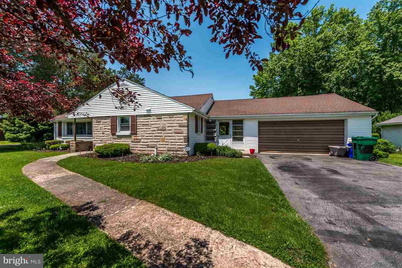 569 East Canal Road York, PA 17404 - Photo 2 of 25 Gallery Image 2