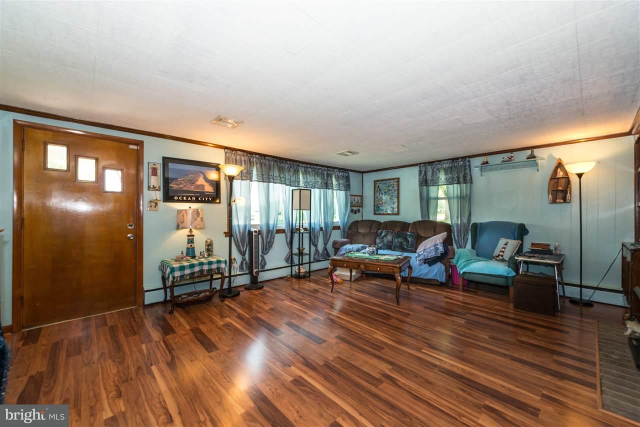 569 East Canal Road York, PA 17404 - Photo 4 of 25 Gallery Image 4
