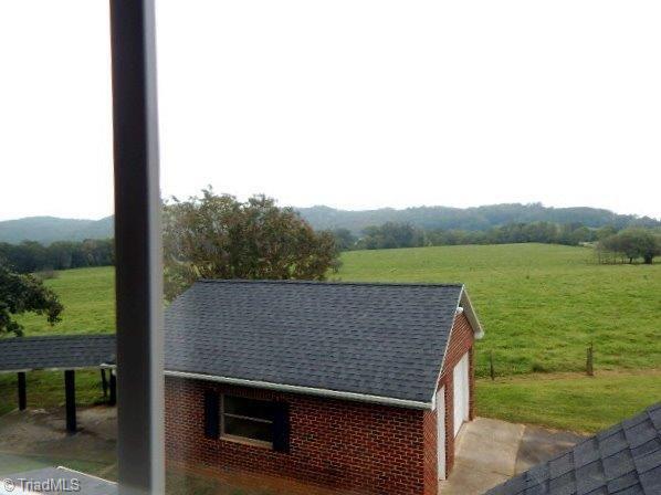 3295 Cedar Forest Road Jonesville, NC 28642 - Photo 4 of 20 Gallery Image 4