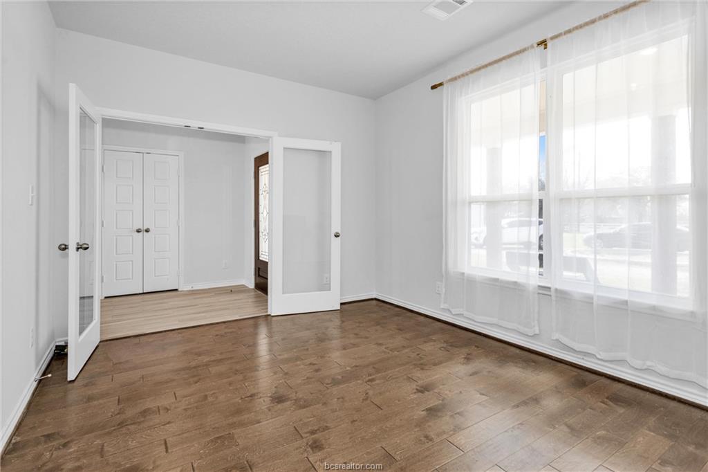 36244 Cochran Road Waller, TX 77484 - Photo 8 of 41 Gallery Image 8